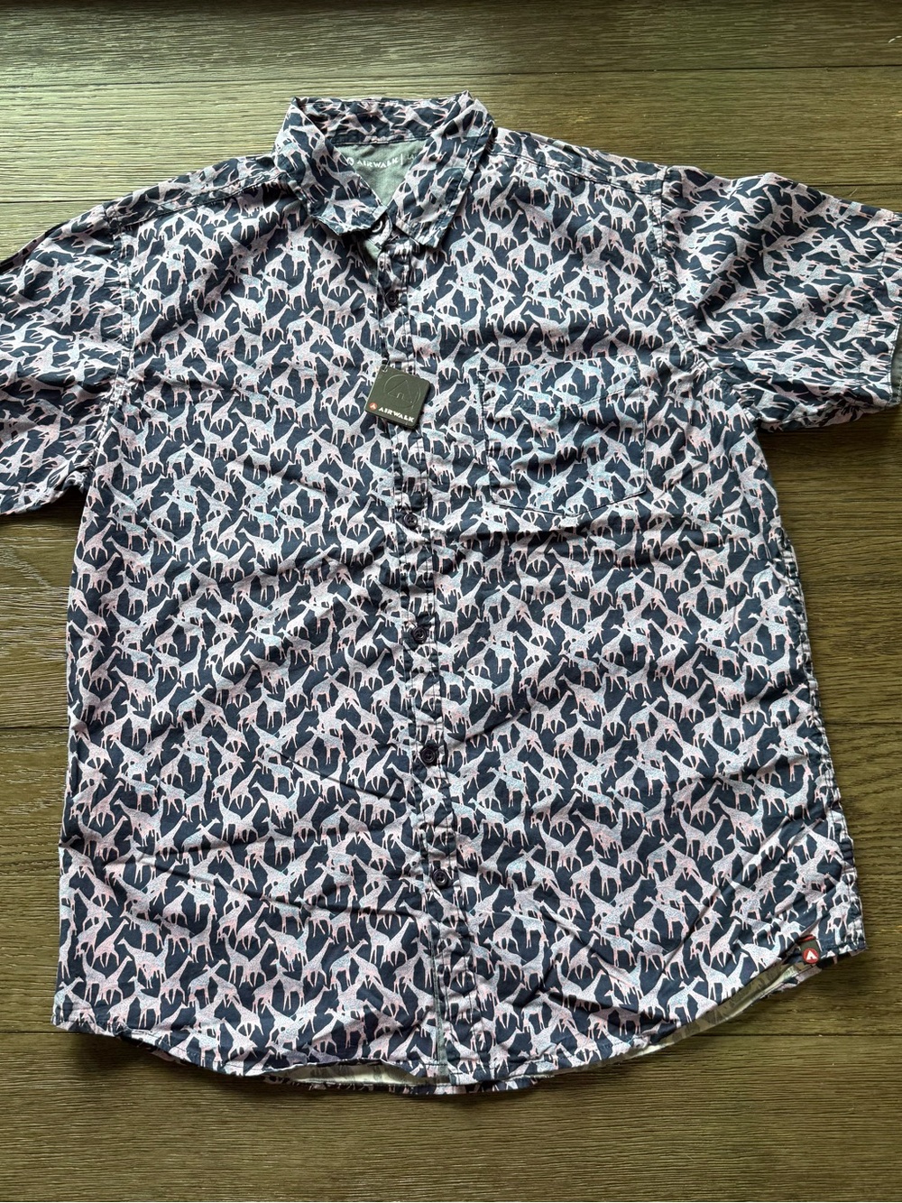 Airwalk Men's Short-Sleeve Button-Down Shirt